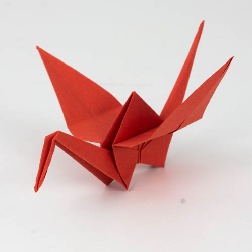 Origami Kranich falten Anleitung - Endresultat