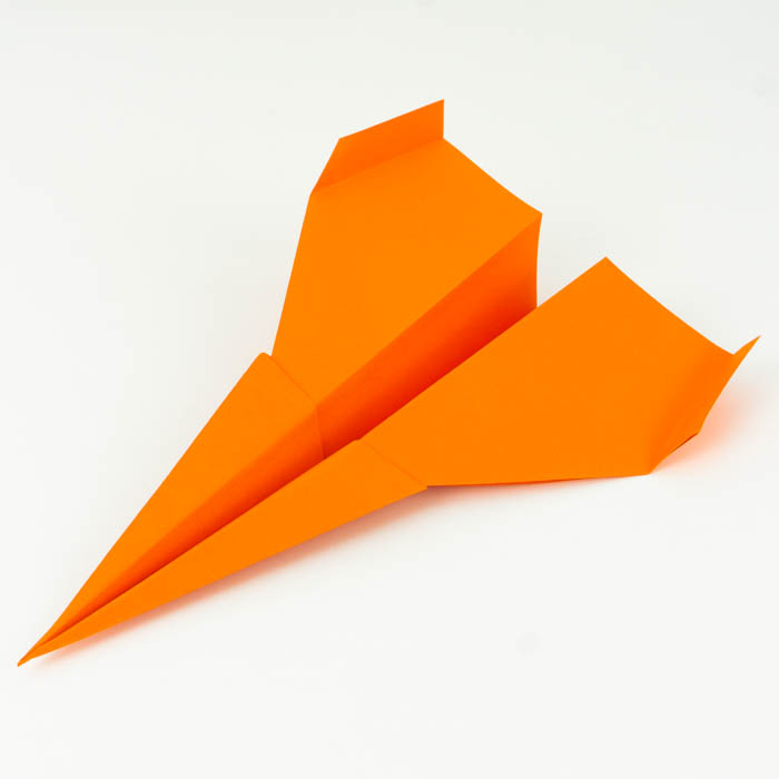 Papierflieger Düsenjet falten - Papierflugzeug basteln - Anleitung für Anfänger - Papierflieger falten